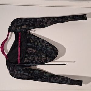 Rainbow Reflective trippy mushroom hooded Cropped bolero ravewear size M